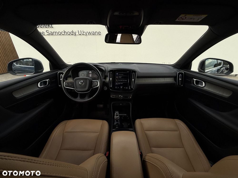 Volvo XC 40 - 24