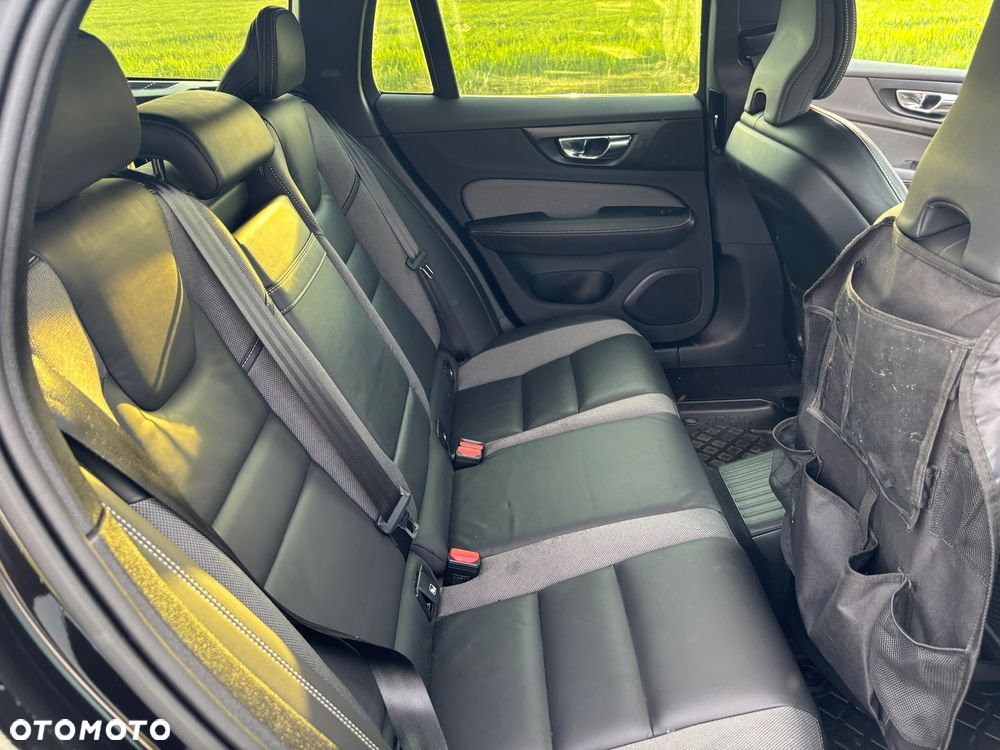 Volvo V60 T6 AWD Recharge Geartronic RDesign - 5