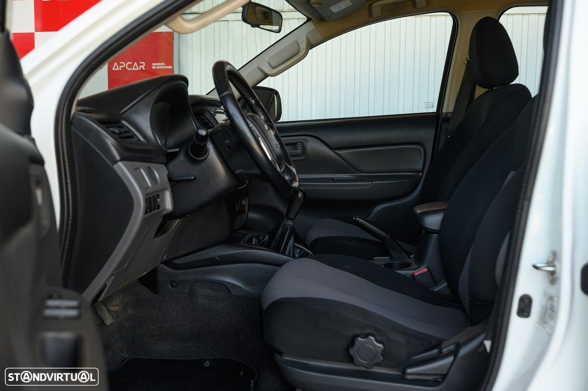 Mitsubishi L200 2.4 DI-D CD Invite 4WD - 20
