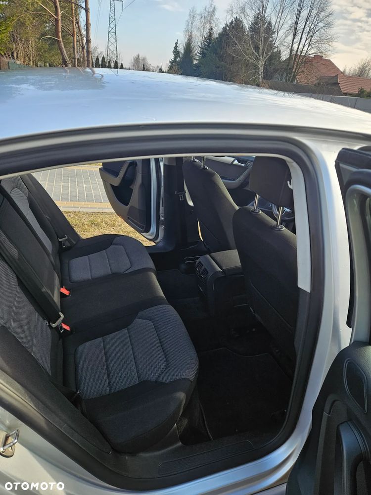 Volkswagen Passat 2.0 TDI Comfortline - 15