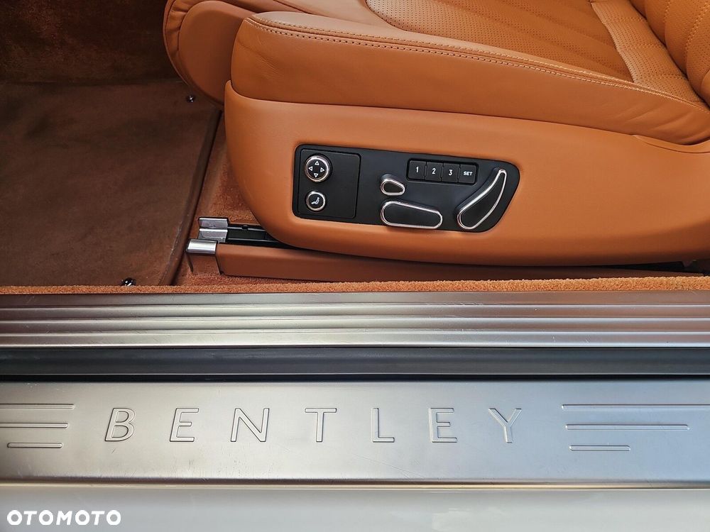 Bentley Continental GT - 17