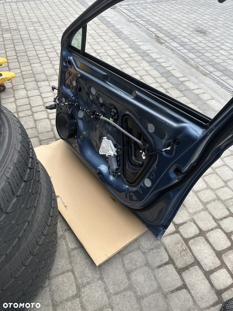 Drzwi Passat B8 prawe prawy przód LB5J igła org. lak. kompletne - 2