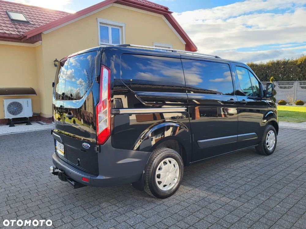 Ford Tourneo Custom - 16