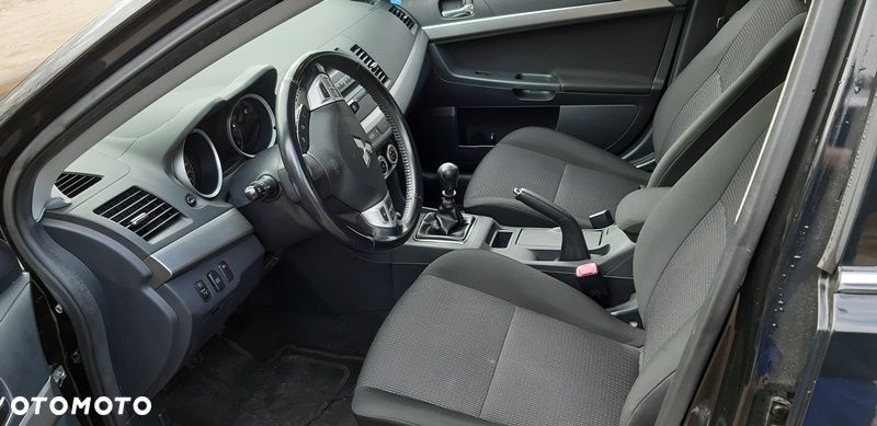 Mitsubishi Lancer 2.0 DID Instyle - 6