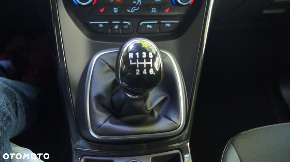 Ford Kuga 2.0 TDCi 4x4 Business Edition - 24