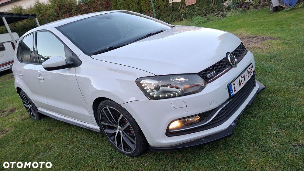 Volkswagen Polo - 1