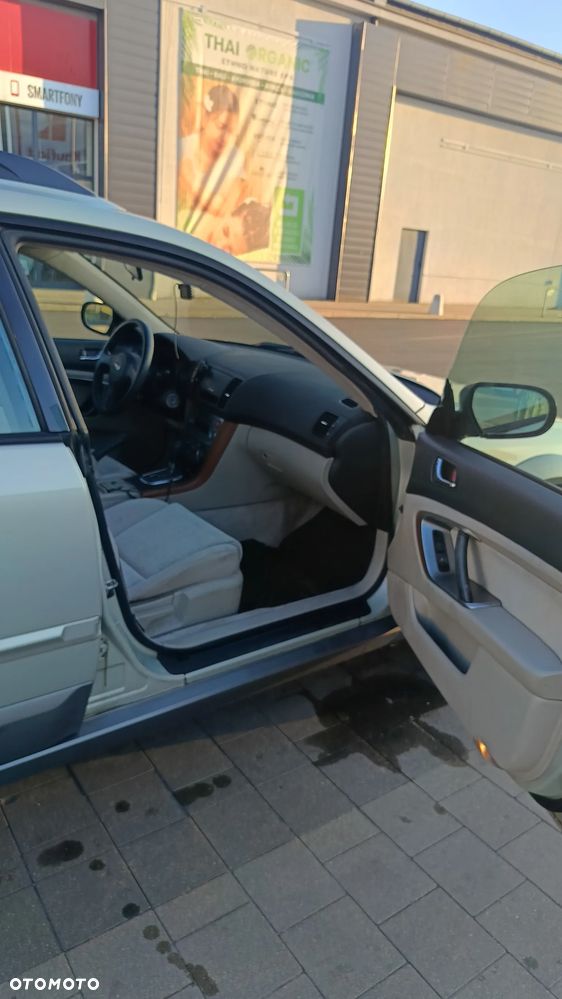 Subaru Legacy 2.5i AT - 9