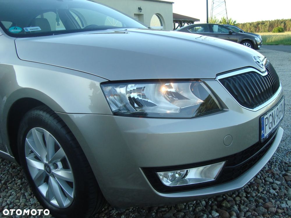 Skoda Octavia 1.6 TDI DPF Elegance - 13