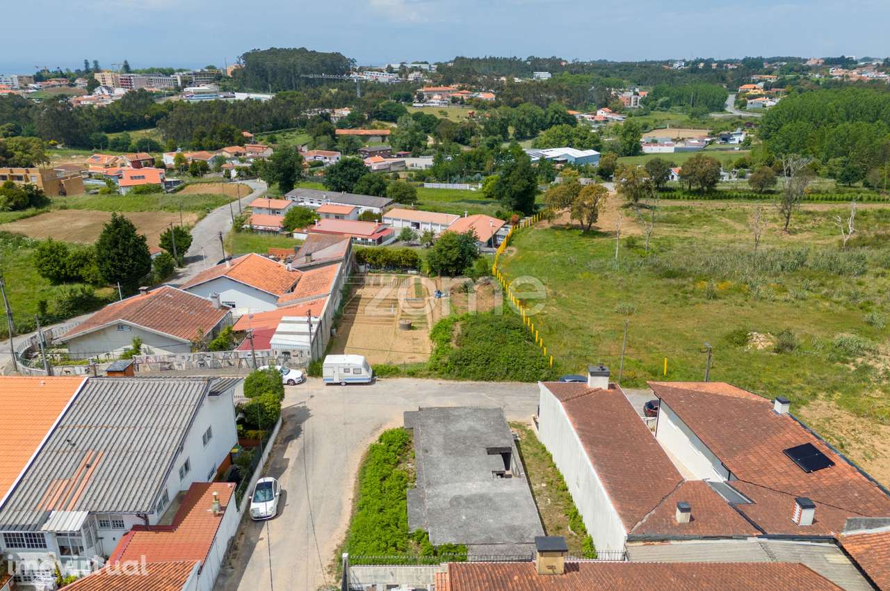 Terreno para moradia T4, perto da praia, projeto aprovado - Grande imagem: 3/18