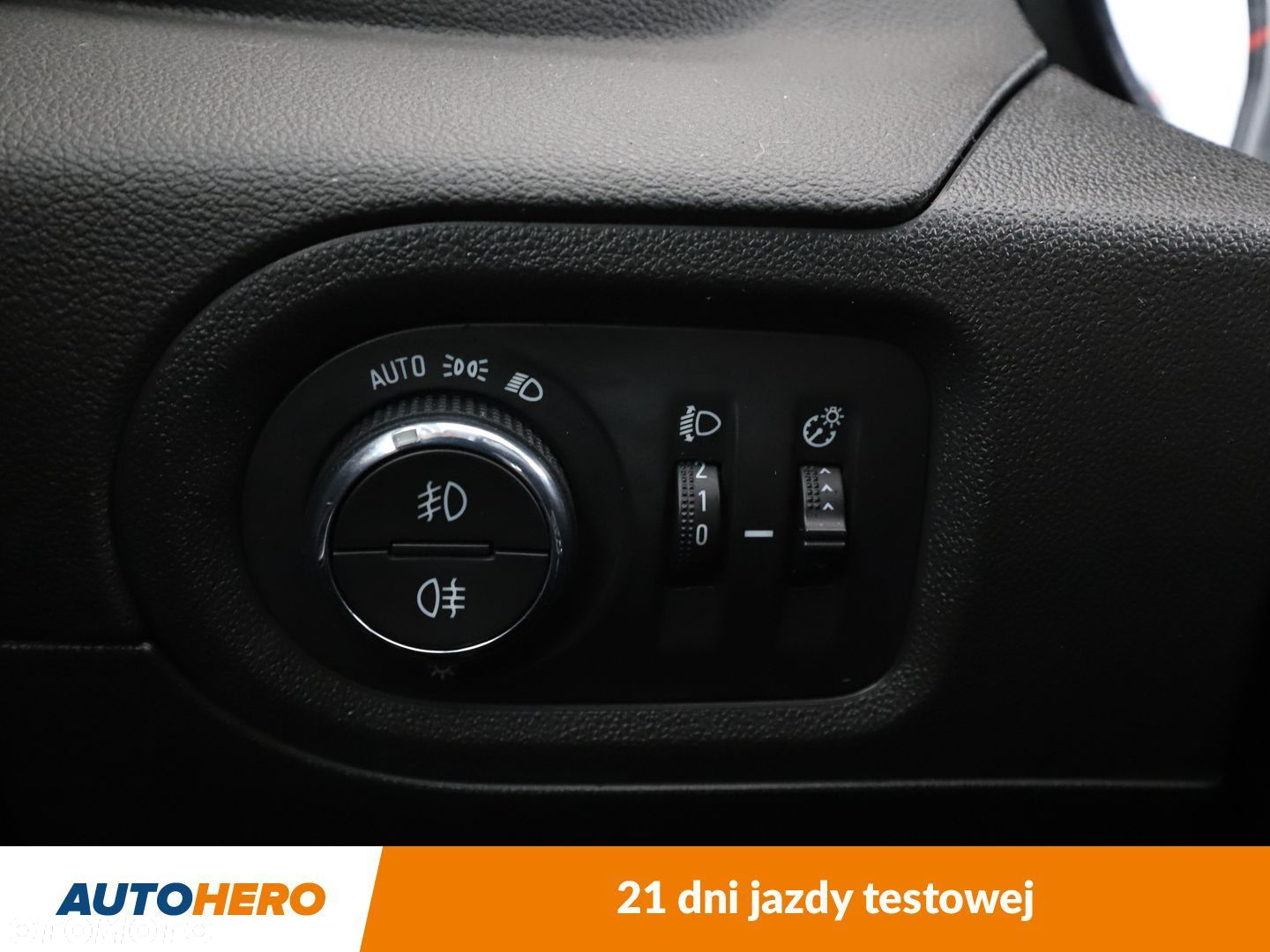 Opel Grandland X 1.2 T GPF Design Line S&S - 31