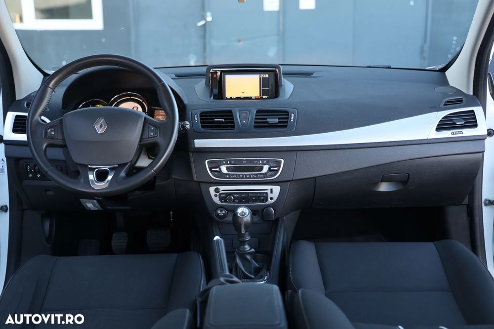 Renault Megane dCi 110 FAP Paris Business - 13