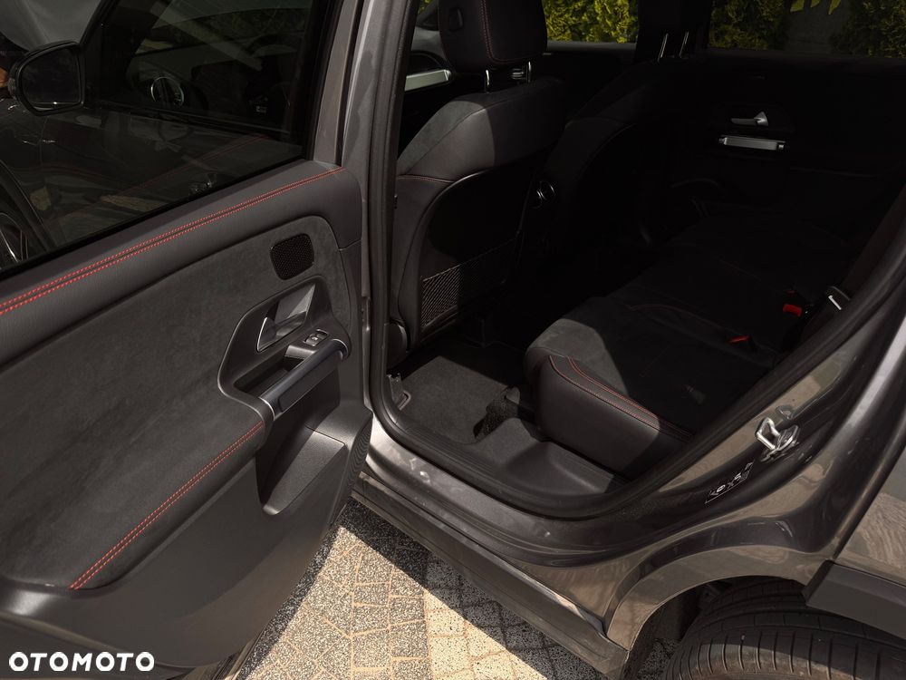 Mercedes-Benz GLB 220 d 4-Matic AMG Line 8G-DCT - 19
