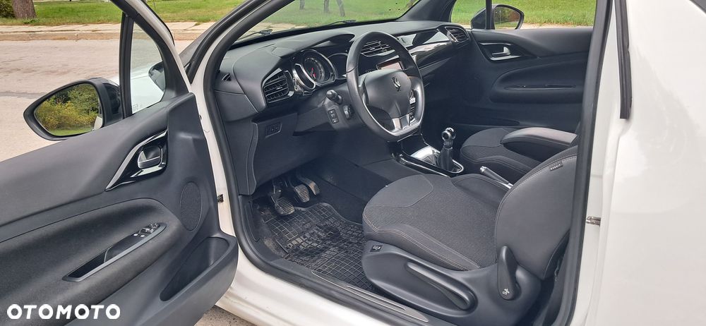Citroën DS3 1.6 HDi 99g SoChic - 17