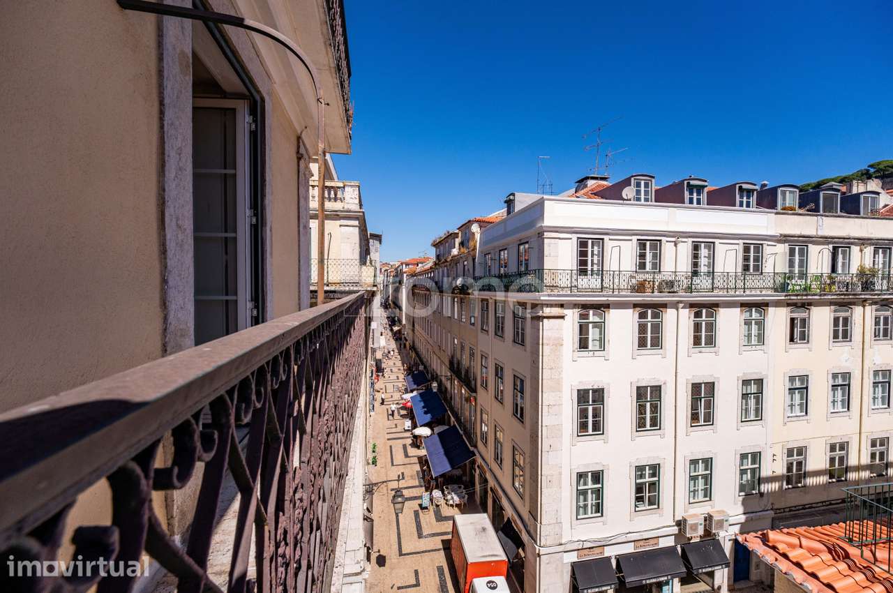 Prédio na Baixa Pombalina com 6 andares - Grande imagem: 2/25