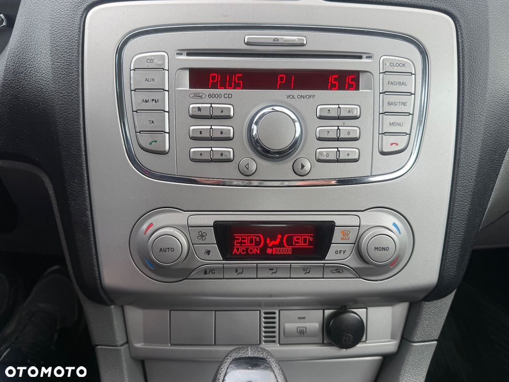Ford Focus 2.0 16V Titanium - 16