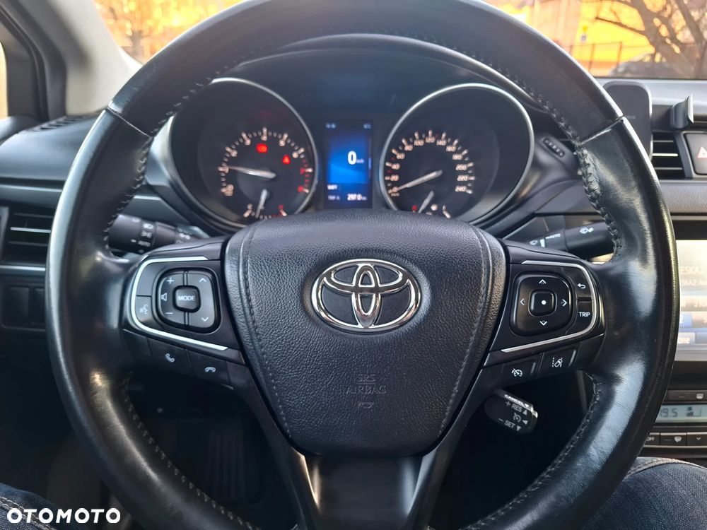 Toyota Avensis 1.8 Premium - 19