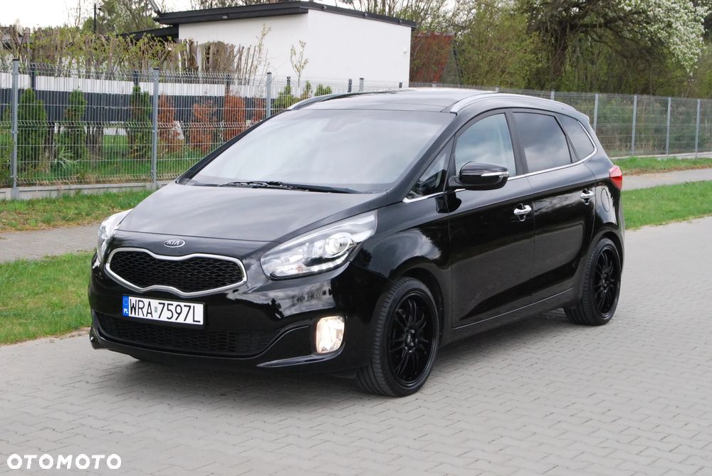 Kia Carens 1.7 CRDi 141 Dream Team Edition - 11