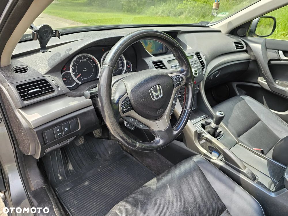 Honda Accord 2.0 Executive - 10