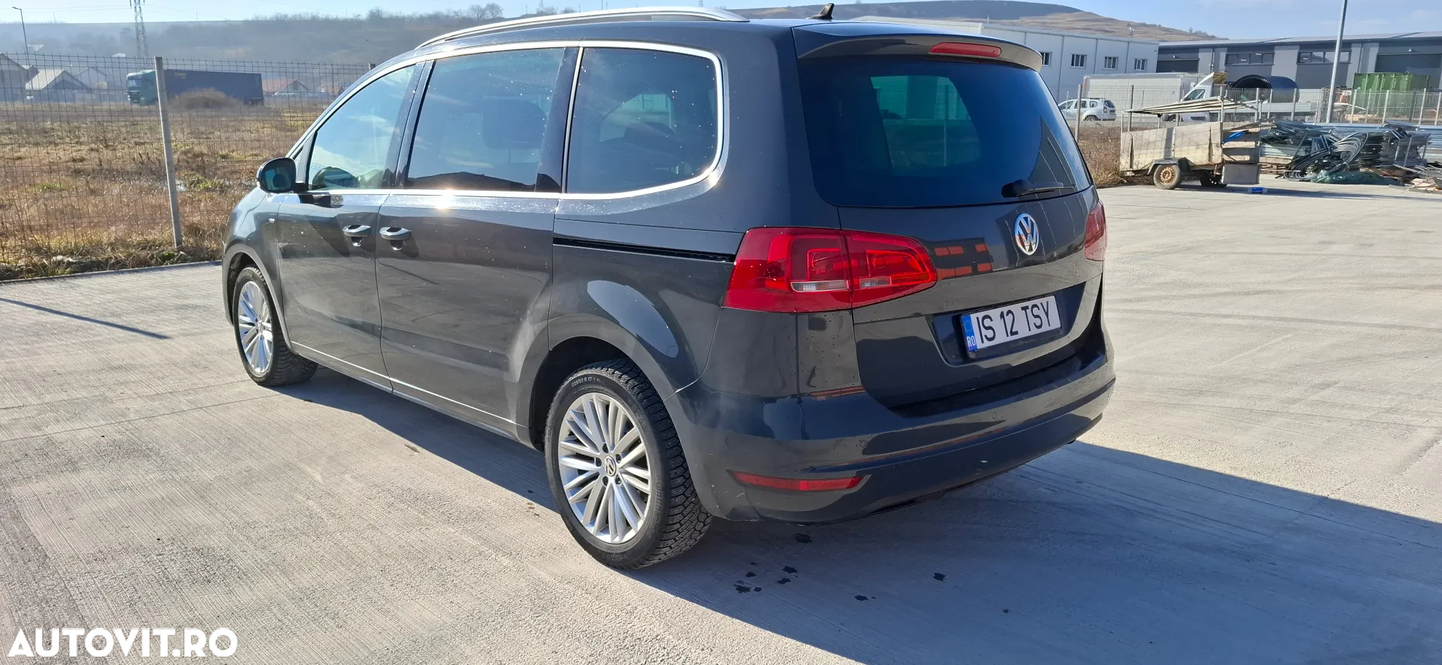Volkswagen Sharan 2.0 TDI DSG Blue Motion Match - 3