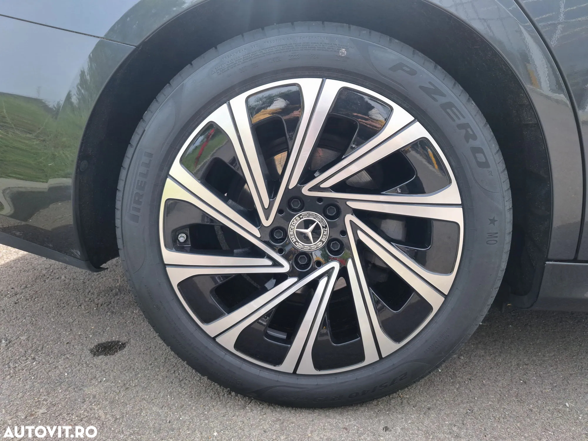 Mercedes-Benz E - 33