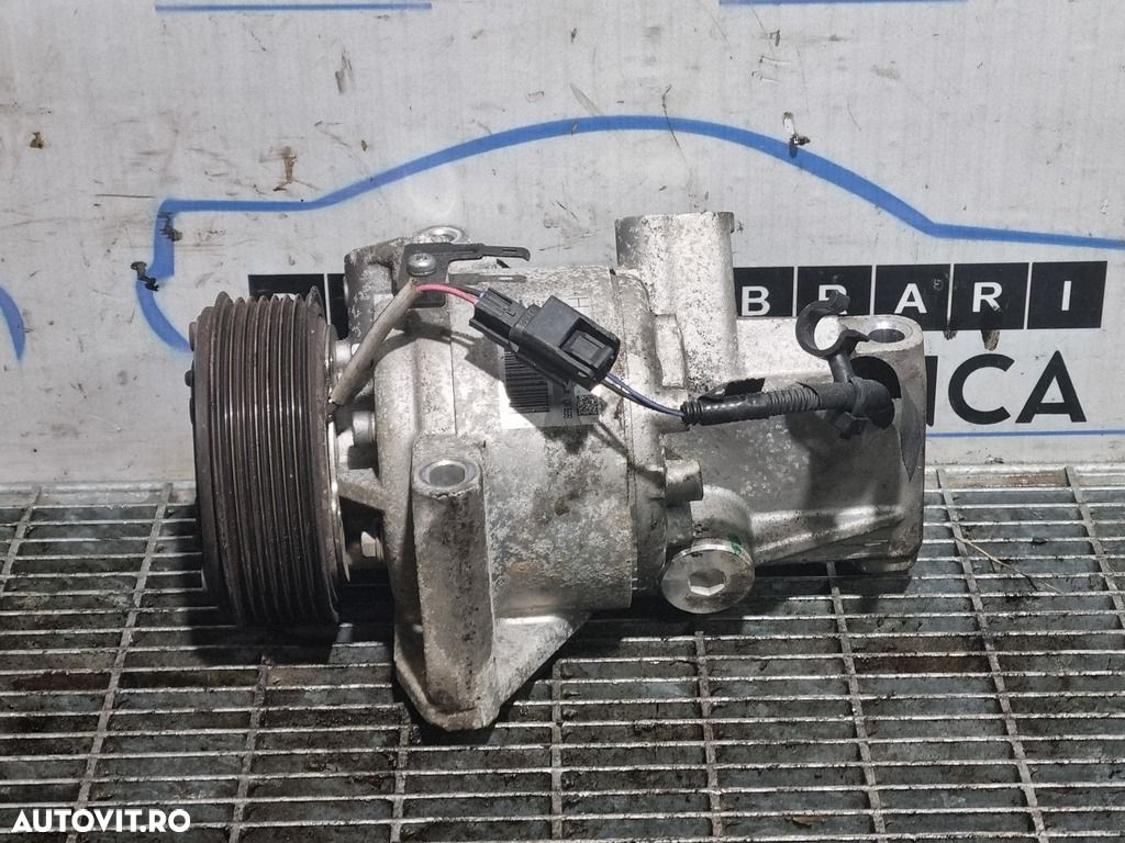 Compresor clima Dacia Duster II 1.6 Benzina 2018 - 2021 H4M 738 (1181) 926005689R - 1