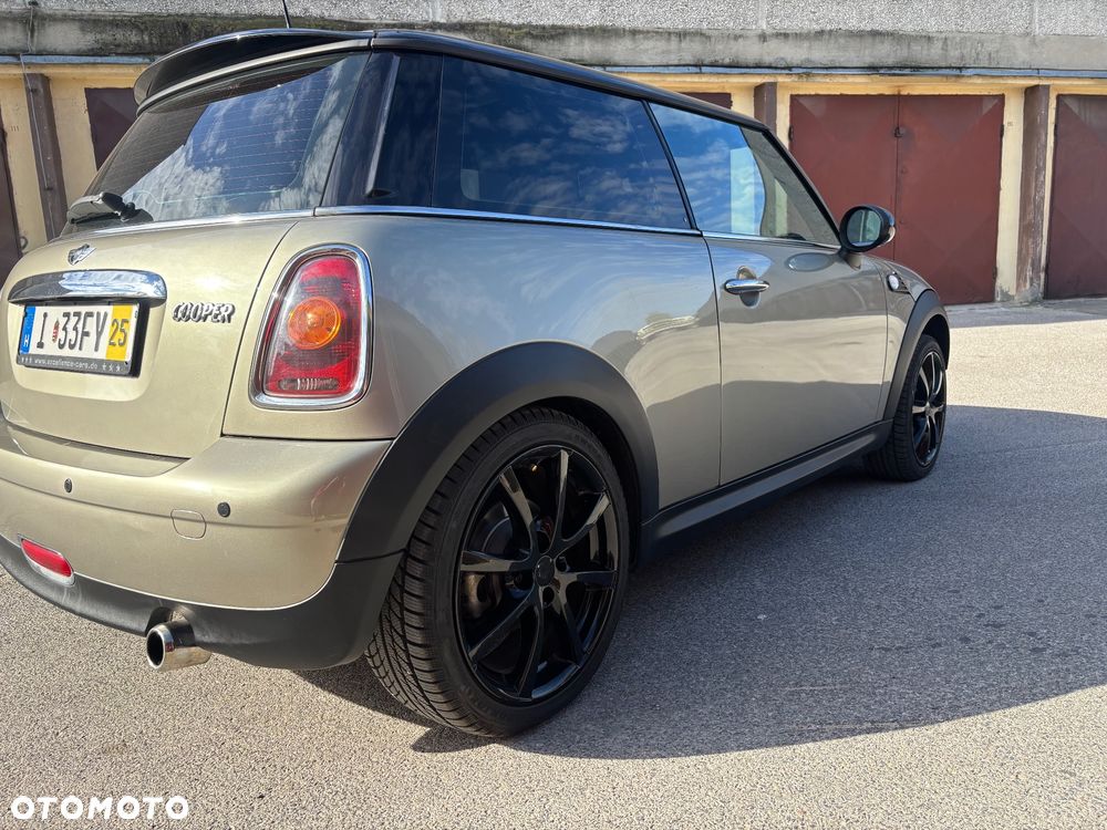 MINI Cooper Standard - 5