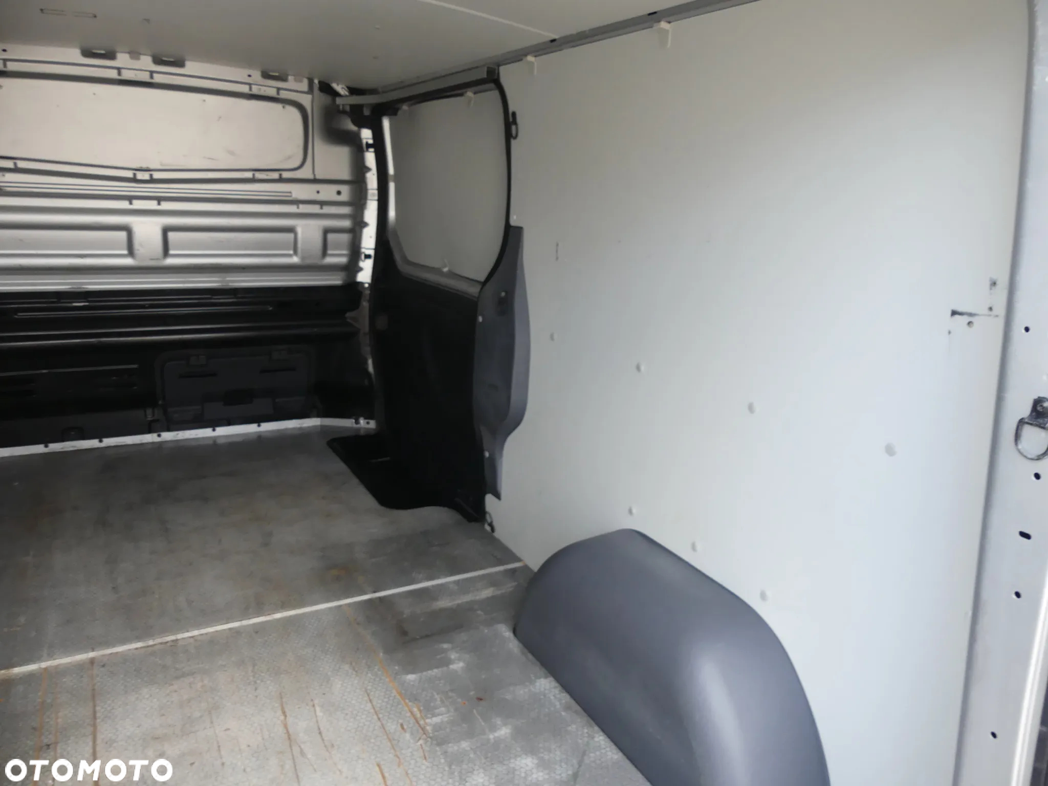 Renault TRAFIC FORMUŁA EDITION - 32