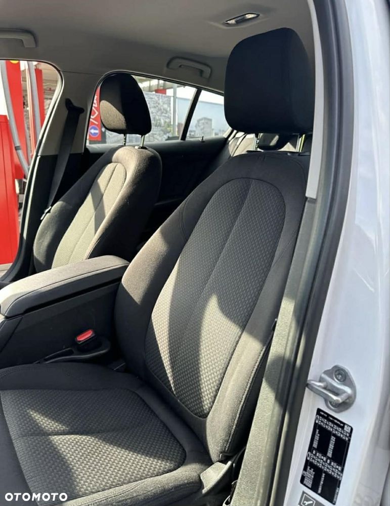 BMW Seria 1 118i - 10