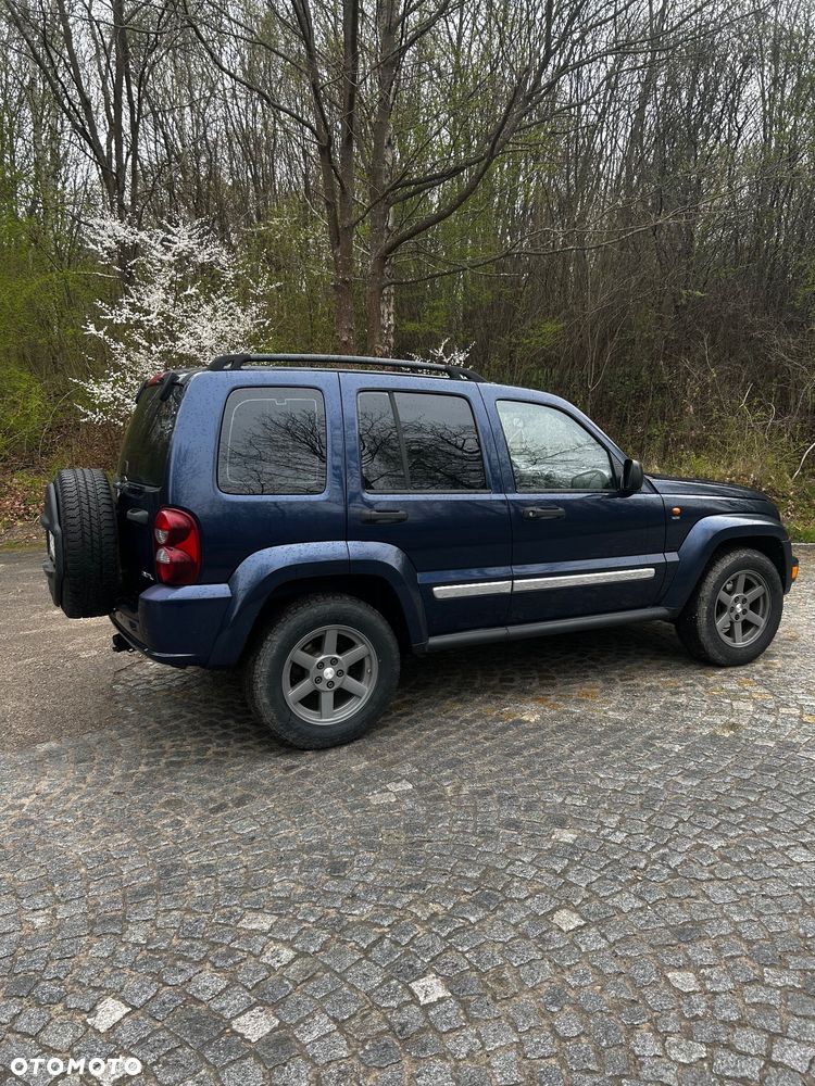 Jeep Liberty - 3
