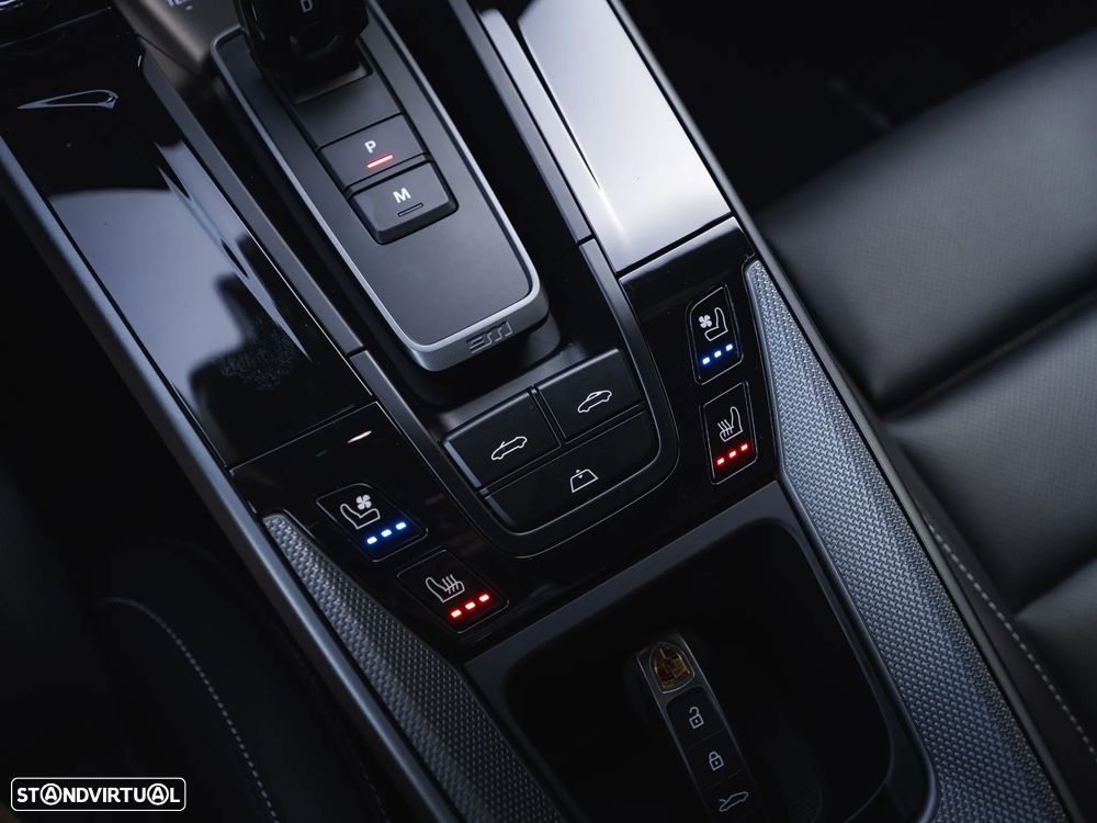 Porsche 911 (992) Carrera - 35