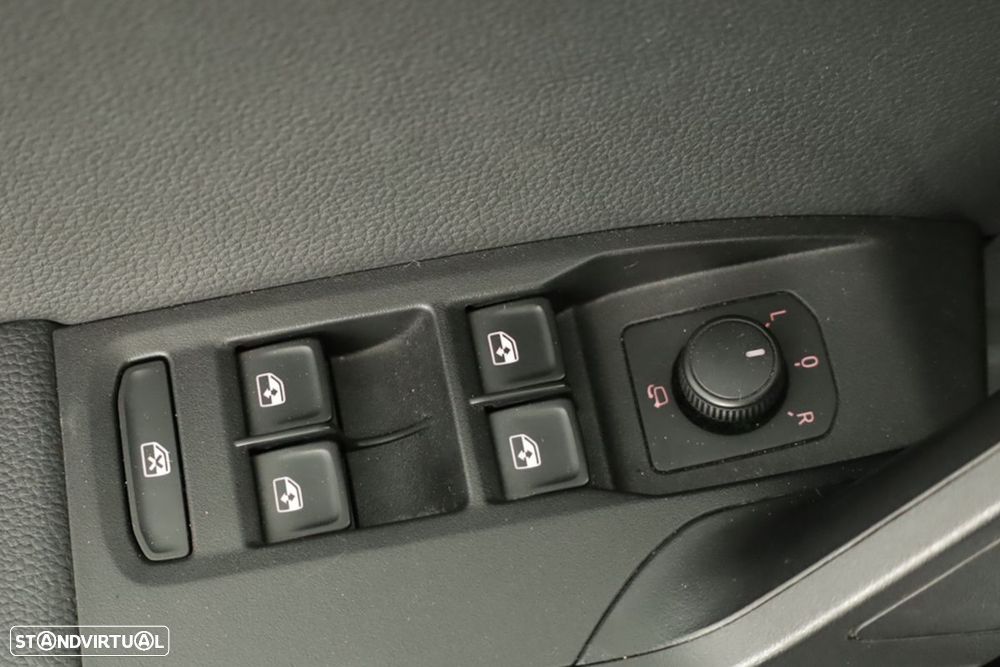 SEAT Arona 1.0 TSI FR DSG - 20