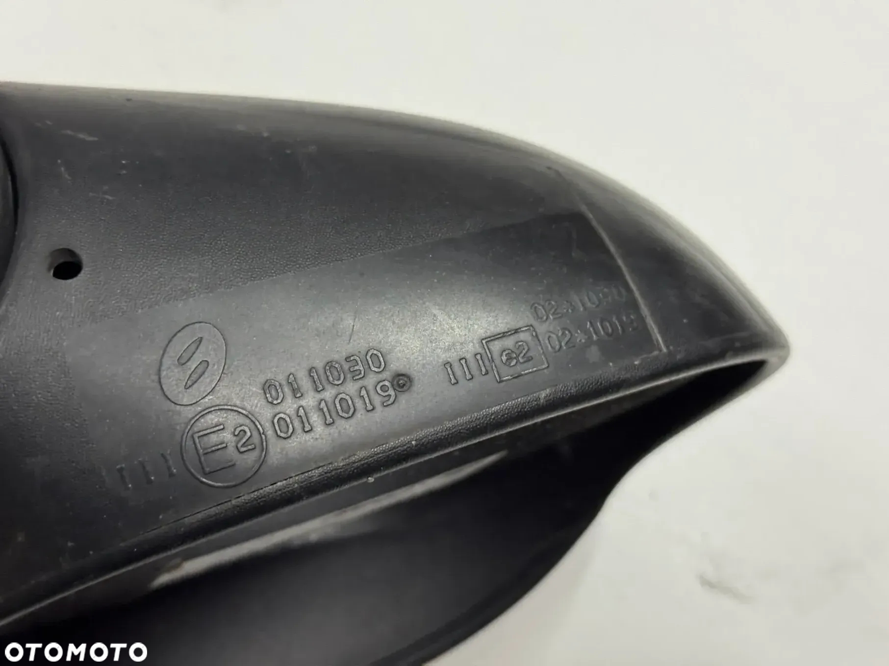 LUSTERKO ZEWNĘTRZNE LEWE CITROEN C3	2002- - 5