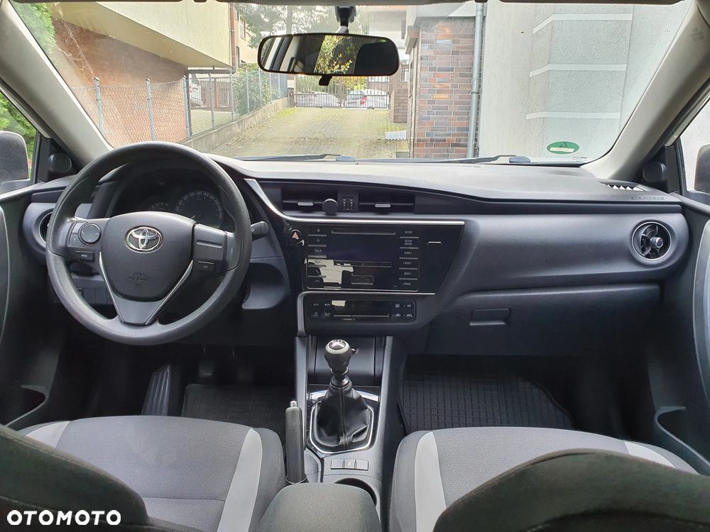 Toyota Auris 1.33 VVT-i Active - 12