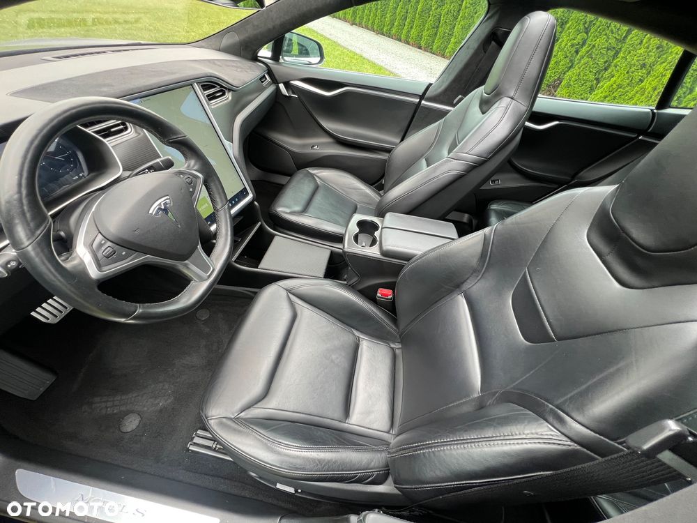 Tesla Model S Performance - 16