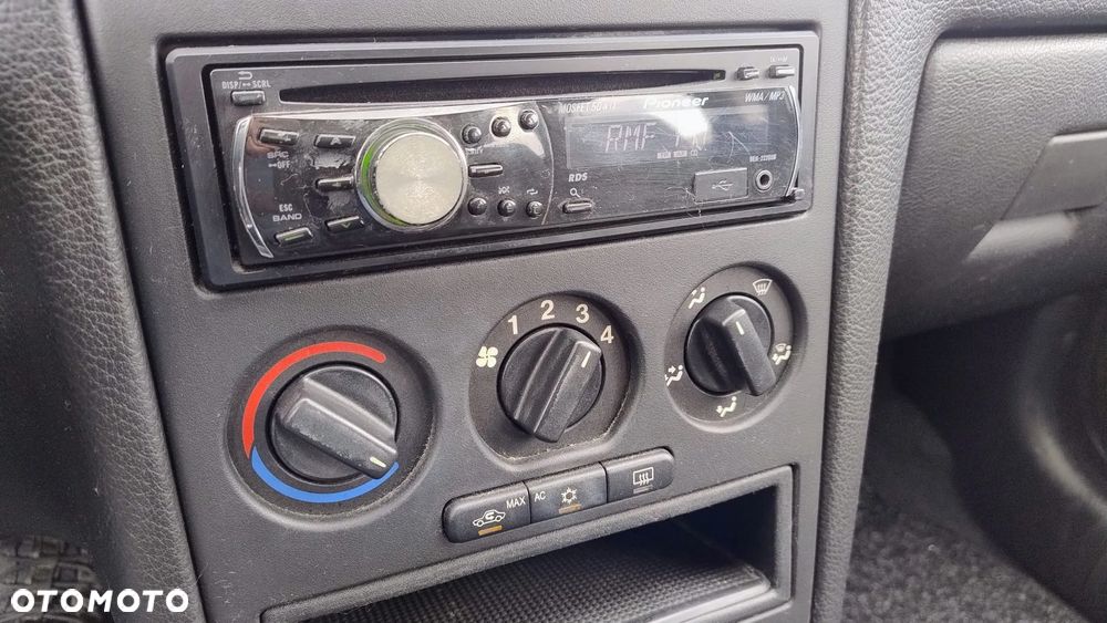 Opel Astra 1.4 Enjoy - 11