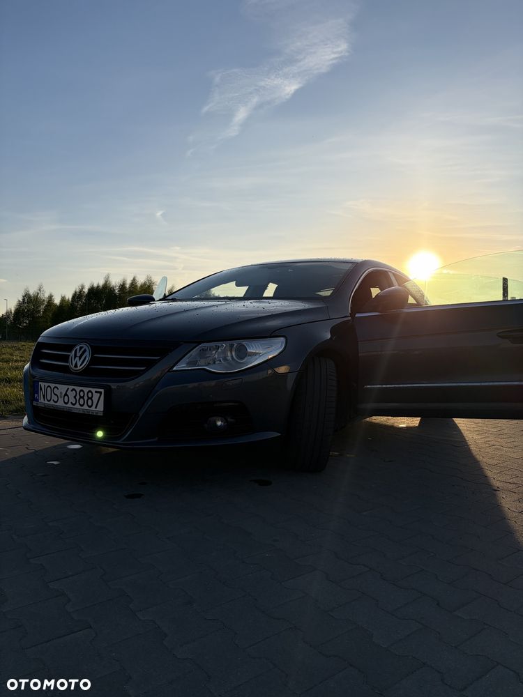 Volkswagen Passat CC - 2