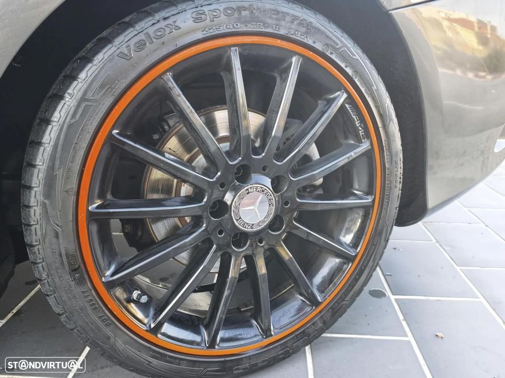 Mercedes-Benz CLA 220 (CDI) d 4Matic 7G-DCT Orange Art Edition - 14