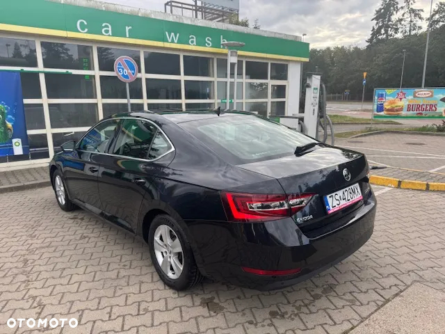 Skoda Superb 1.4 TSI ACT Ambition - 3