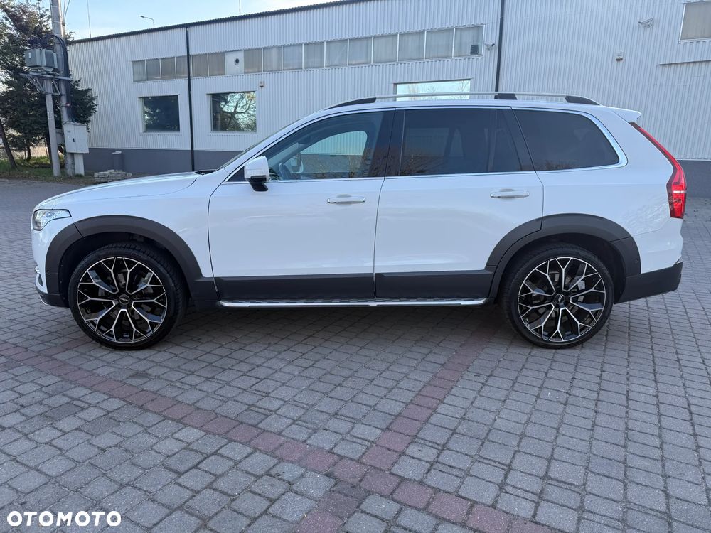 Volvo XC 90 - 8