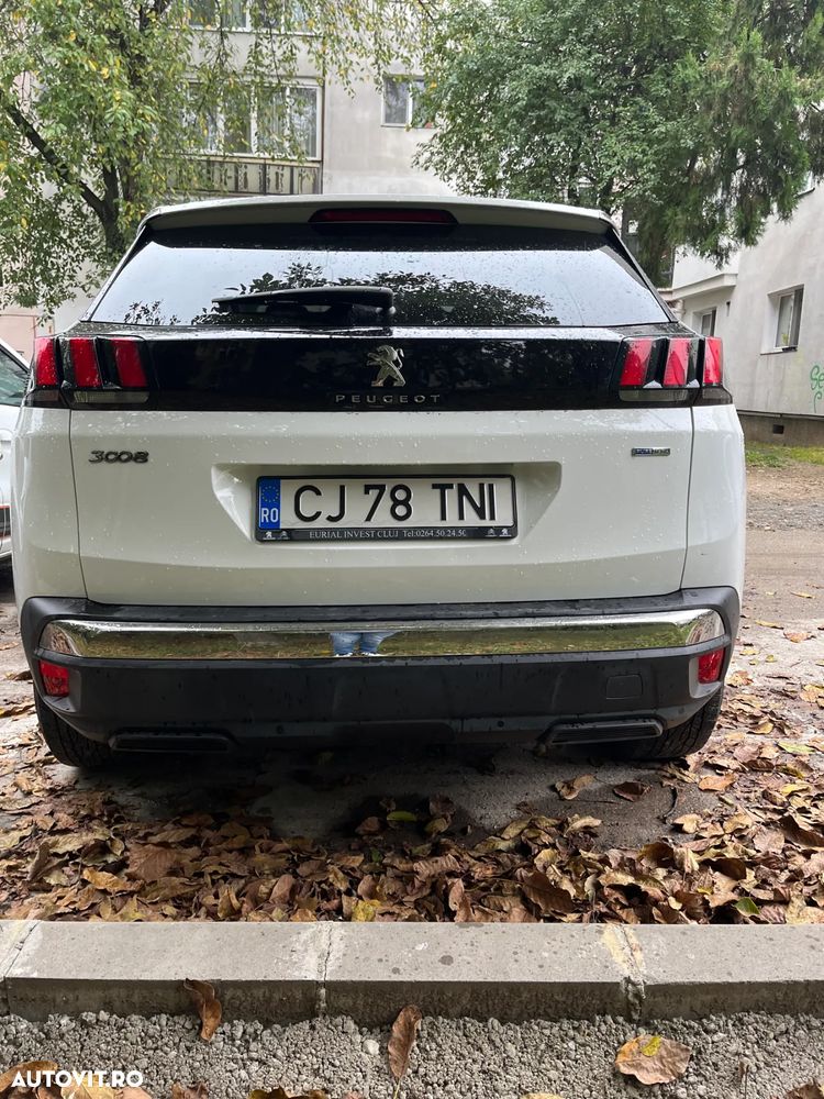 Peugeot 3008 1.2 PureTech Turbo S&S Allure - 4
