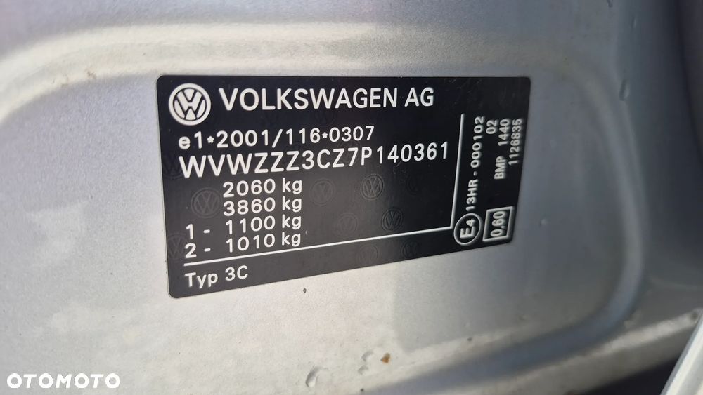 Volkswagen Passat 2.0 TDI Comfortline - 11