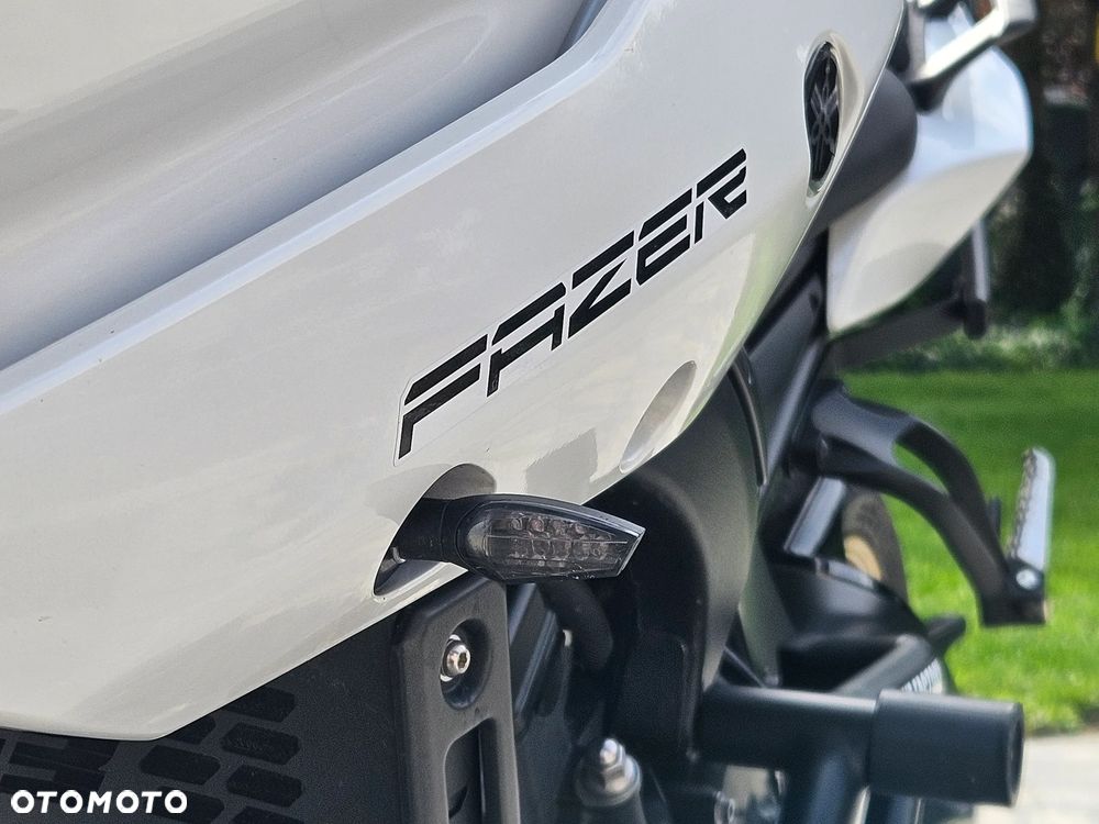 Yamaha FZ8 - 24