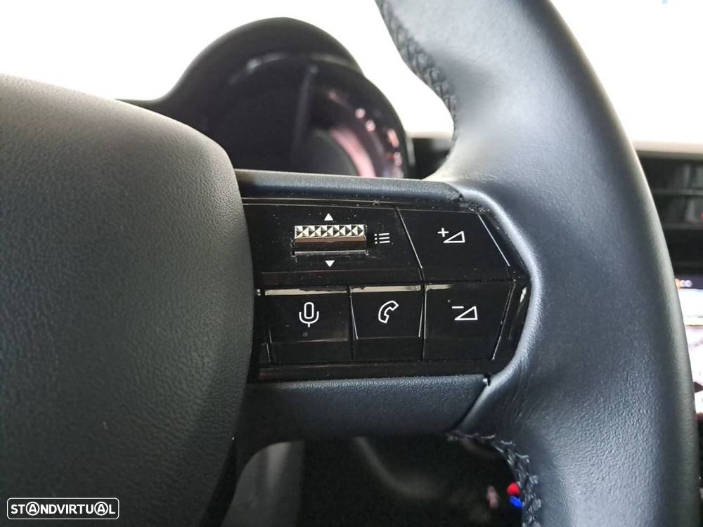 Alfa Romeo Junior 1.2 Speciale eDCT6 - 18