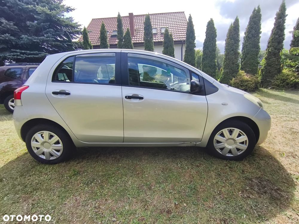 Toyota Yaris 1.33 Luna - 12