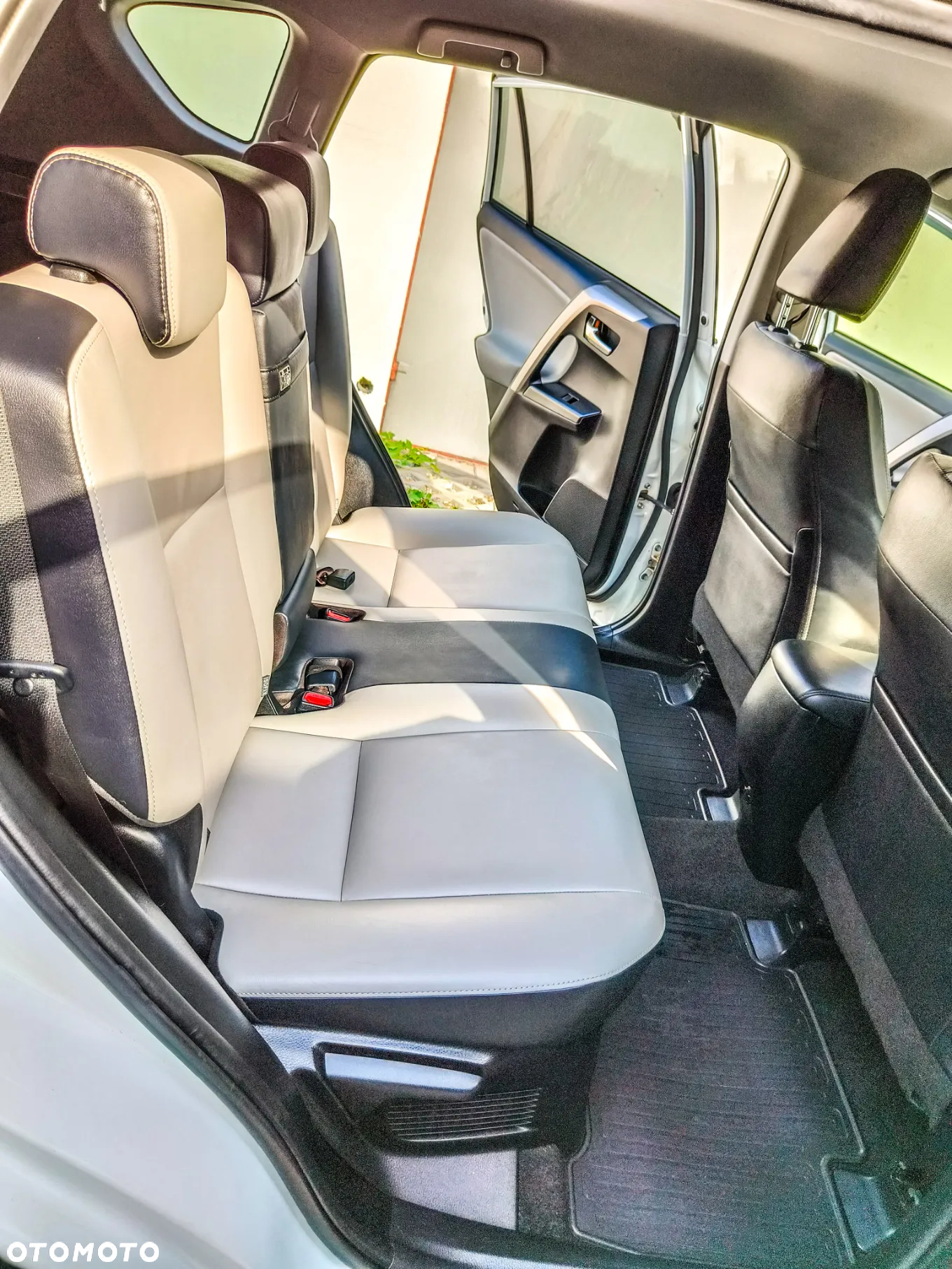 Toyota RAV4 - 15