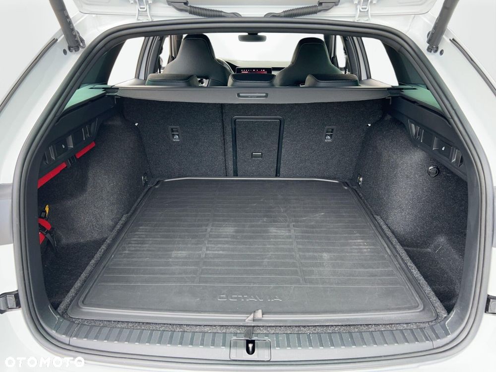 Skoda Octavia 1.5 TSI mHEV Sportline DSG - 12