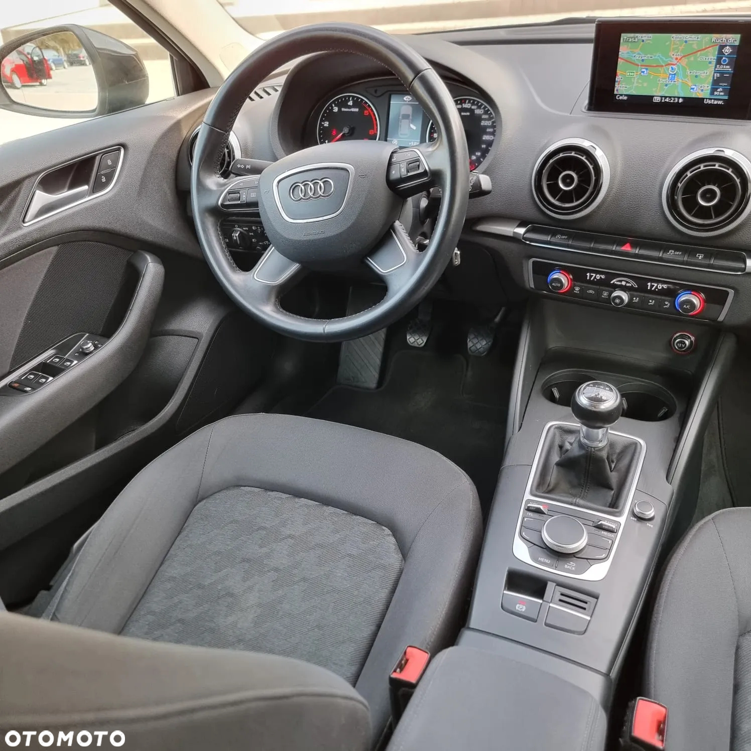 Audi A3 1.6 TDI Sportback ultra Attraction - 13