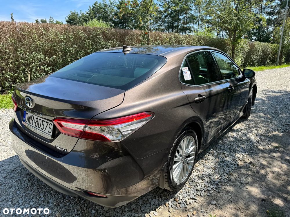 Toyota Camry 2.5 Hybrid Executive CVT - 6