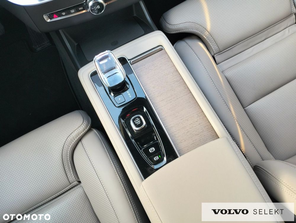 Volvo XC 90 - 23