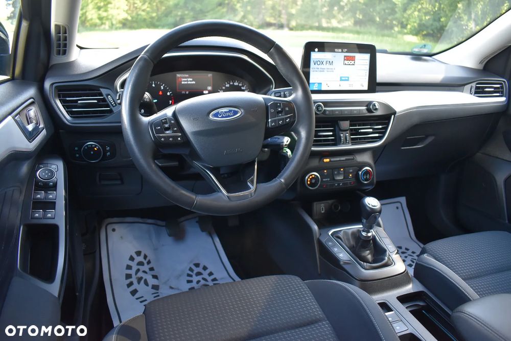 Ford Focus 1.0 EcoBoost Titanium X - 22